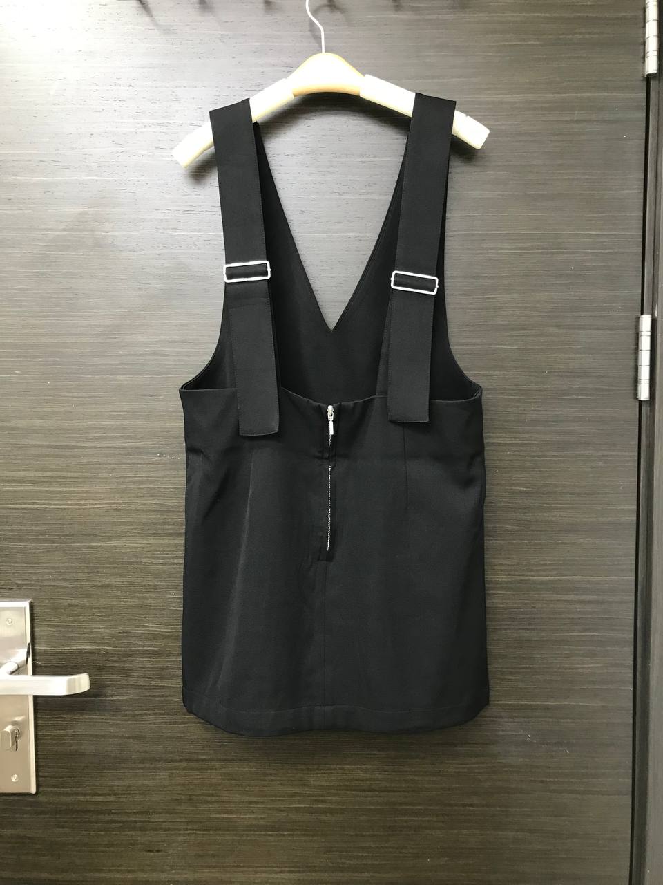 K487 V領不走光連身短褲 不是裙 買物課 KAIMONOKA 日本 代購 連線 香港 A/W ALL PRODUCTS CLOTHING JUMPSUIT JUMPSUITS ON LIVE 服裝 服飾 褲 褲子 連衣 連衣褲 連身 連身褲