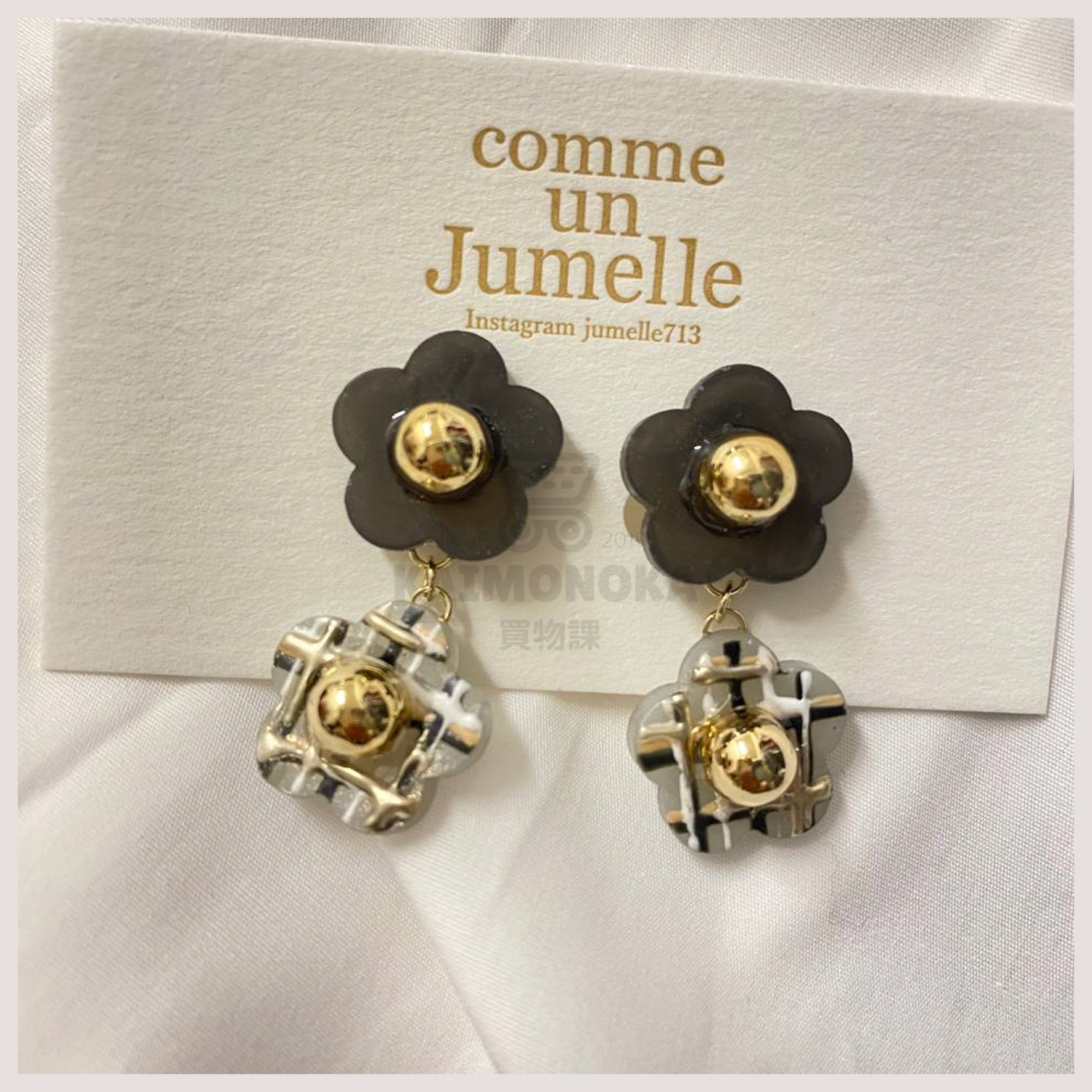 COMME UN JUMELLE Double Daisy Earrings 買物課 KAIMONOKA 日本 代購 連線 香港 ACCESSORIES ALL PRODUCTS COMME COMME UN JUMELLE EAR CUFF EAR RING EAR RINGS EARCUFF EARRING EARRINGS HAND MADE HANDMADE JAPAN JUMELLE MADE MADE IN JAPAN WITCH ME 手作 手作耳飾 手作飾品 手作飾物 手工 日本 日本手作飾品 日本手作飾物 日本製 耳夾 耳殼夾 耳殼扣 耳環 耳針 耳飾 耳骨夾 耳骨扣 飾 飾品 飾物 首飾