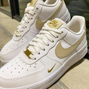 NIKE Air Force 1 '07 Essential CZ0270-105 買物課 KAIMONOKA 日本 代購 連線 香港 ABC AIR ALL PRODUCTS ATMOS CZ0270-105 DELUXE ESSENTIAL FORCE MART NIKE RATTAN SHOES UPTOWN WHITE 波鞋 運動鞋 鞋