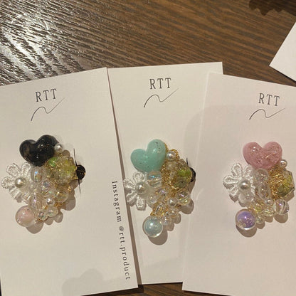 RTT Hong Kong Limited Heart Ear Cuff 香港限定版 心心 布花和草珠 耳殼扣 買物課 KAIMONOKA 日本 代購 連線 香港 ALL PRODUCTS EAR CUFF EARCUFF HAND MADE HANDMADE JAPAN MADE MADE IN JAPAN RTT WITCH ME 手作 手作耳飾 手作飾品 手作飾物 手工 日本 日本手作飾品 日本手作飾物 日本製 耳夾 耳殼夾 耳殼扣 耳環 耳針 耳飾 耳骨夾 耳骨扣 飾 飾品 飾物 首飾